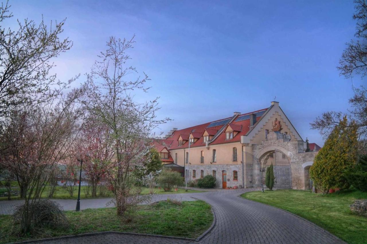 Hotel Und Restaurant Rittergut Kreipitzsch 나움부르크 외부 사진